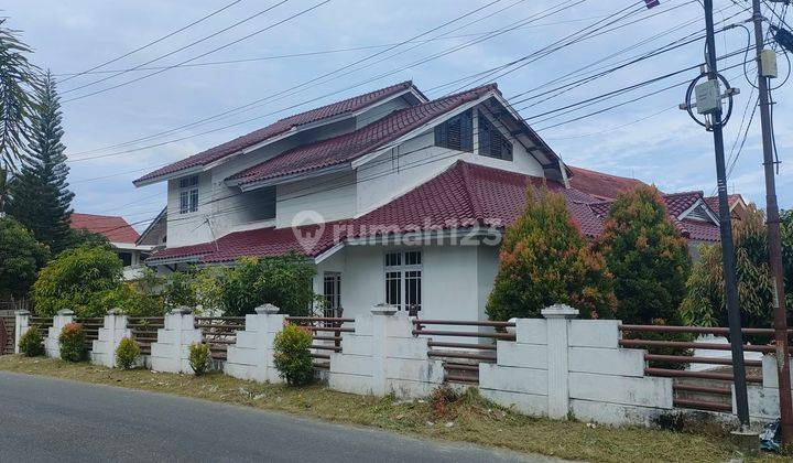 Rumah 1.5 Lantai yang konsep seperti cafe pribadi Bagus 2