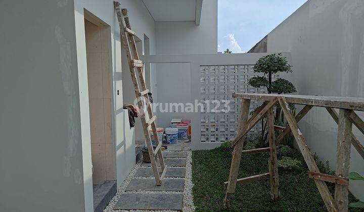 Rumah Konsep Minimalis daerah dekat Mall Ciputra  2