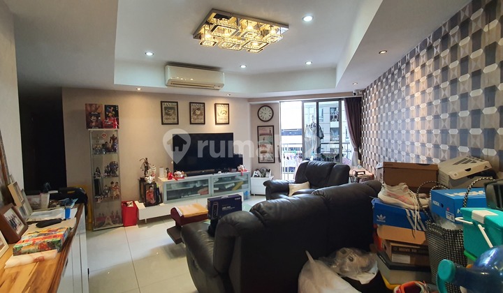 For Rent Beautiful Comfortable Ready-to-Occupy Apartment Capilano 3 Bedrooms Furnished Renovated 2