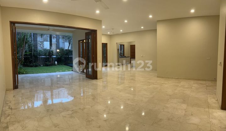 Disewakan Rumah Mewah Dan Nyaman  2