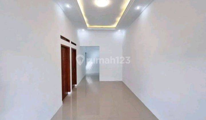 Rumah minimalis modern di jalan sayap bandung kota 2