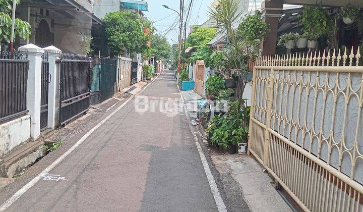 Rumah Kayu Putih Jakarta Timur 2