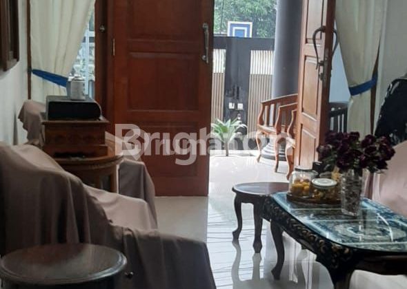 Rumah 2 Lantai Kelapa Gading Jakarta Utara 2