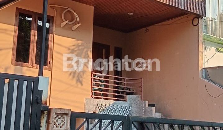 Sell Cheap 3-Story House in Kelapa Gading, North Jakarta