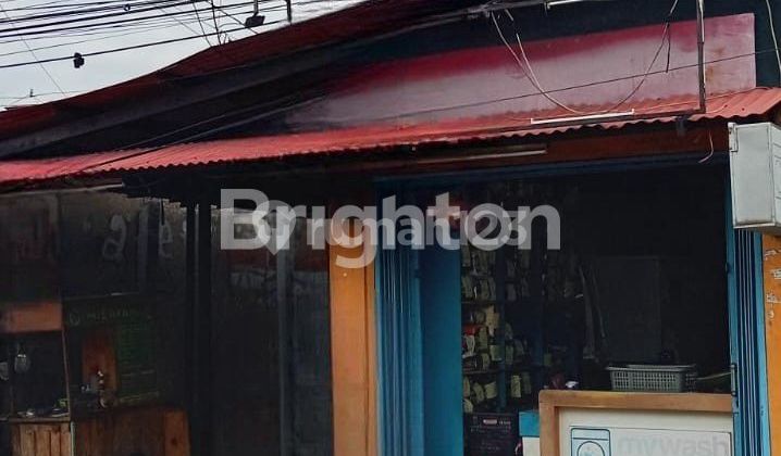 House by Bendungan Jago Road House by Bendungan Jago Road