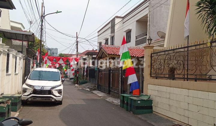 PRICE DROP....!!! 3.5-Story House in Rawamangun, East Jakarta 2