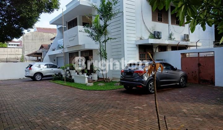 Rumah 2.Lt sekaligus Tanah  Posisi Hoek dan Strategis 2