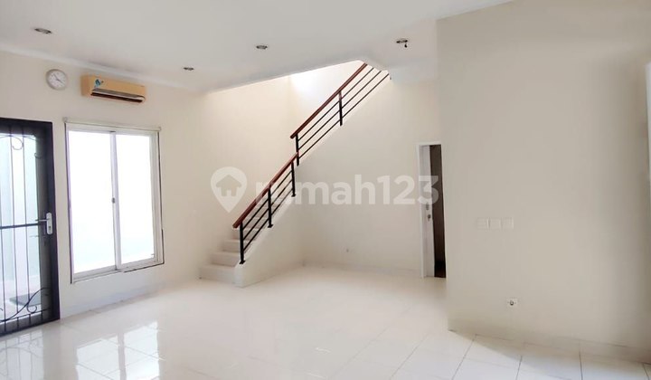 Nice 2-Story House, New Jasmine, Gading Serpong, Tangerang, Banten