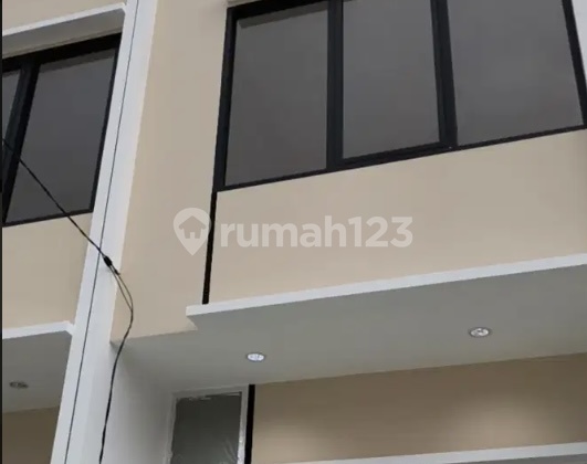 Rumah Baru Siap Huni 2 Lantai SHM di Cengkareng Barat Jakarta Barat