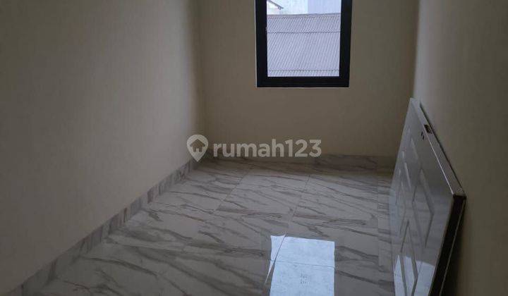 Dijual Rumah 2 Lantai, Strategis, Kalideres Jakarta Barat 2