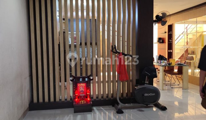 Dijual Cepat Rumah Bagus 2 Lantai Taman Palem Lestari Cengkareng Jakarta Barat