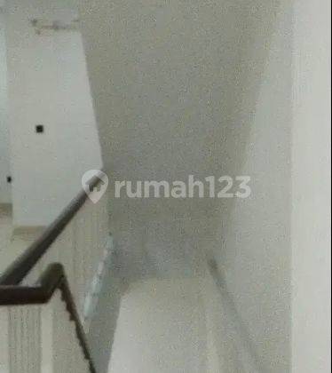 Dijual Rumah 2 Lantai Bagus di Mutiara Taman Palem Cengkareng Jakarta Barat 1