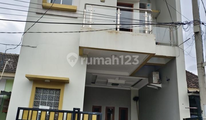 Dijual Cepat Rumah Bagus 3 Lantai Siap Huni di Grand Sutra Tangerang Banten Dijual Cepat Rumah Bagus 3 Lantai Siap Huni di Grand Sutra Tangerang Banten