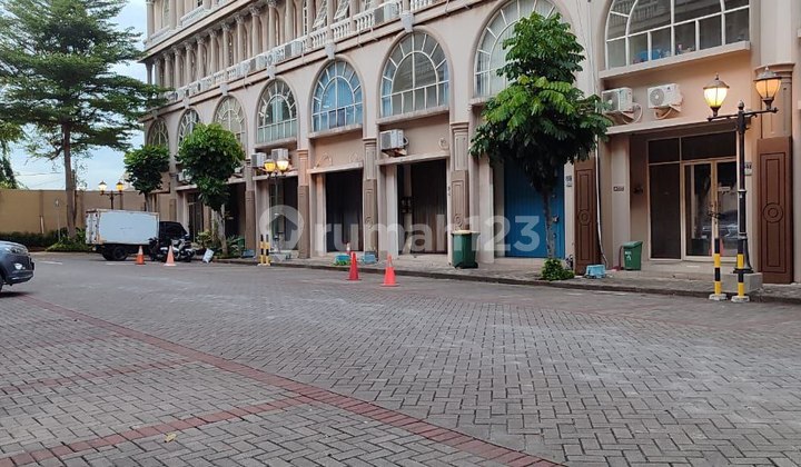 For Quick Sale: Ruko Sedayu Square with SHM in Cengkareng, West Jakarta