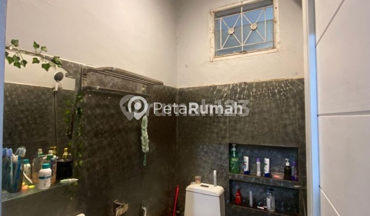 RUMAH JALAN FLAMBOYAN RAYA KOMPLEK WAIKIKI DAERAH TUNTUNGAN DEKAT PASAR MELATI  2