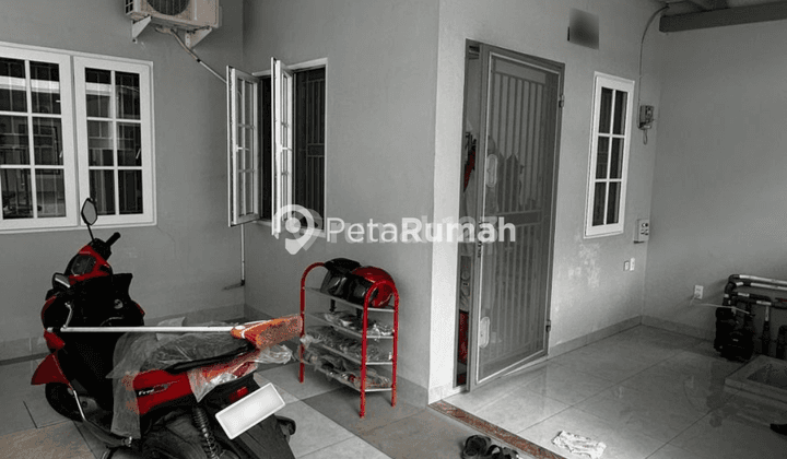 Rumah Komplek The Bahamas 2