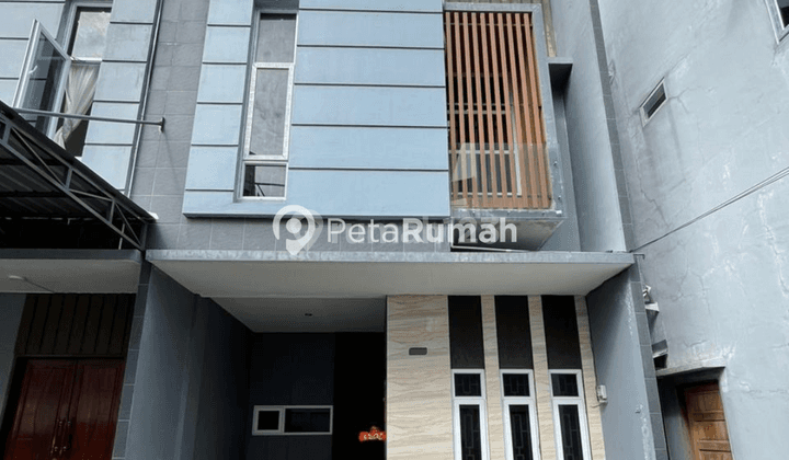 Townhouse Komplek Tuasan Palace 1