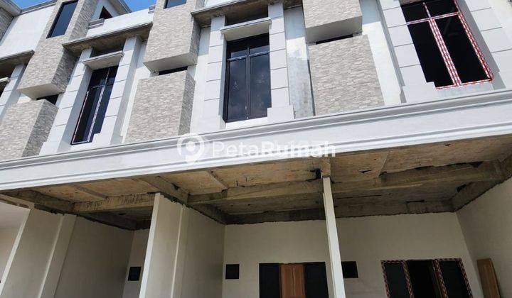 Townhouse Jalan Panci Komplek Ayahanda Palace 2