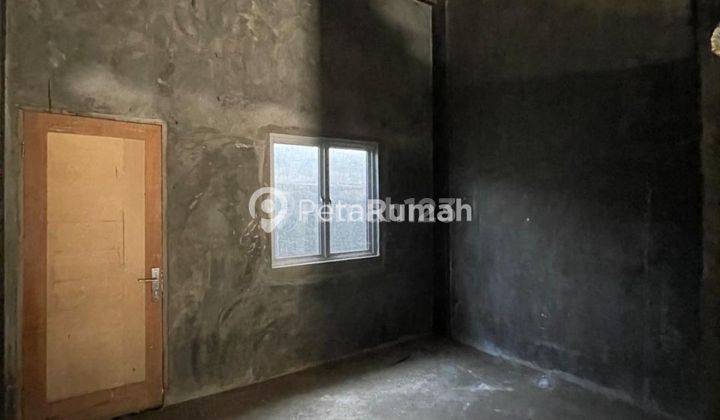 Townhouse Jalan Madio Santoso Komplek Madio Mega Mas  2