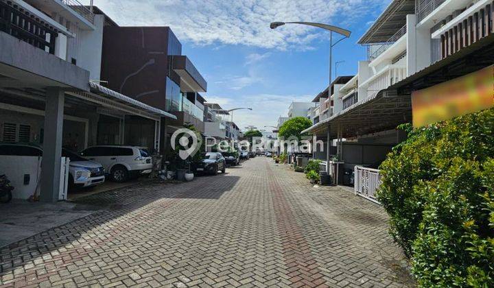 Villa Jalan Selamat Ketaren Komplek Mutiara Palace 2