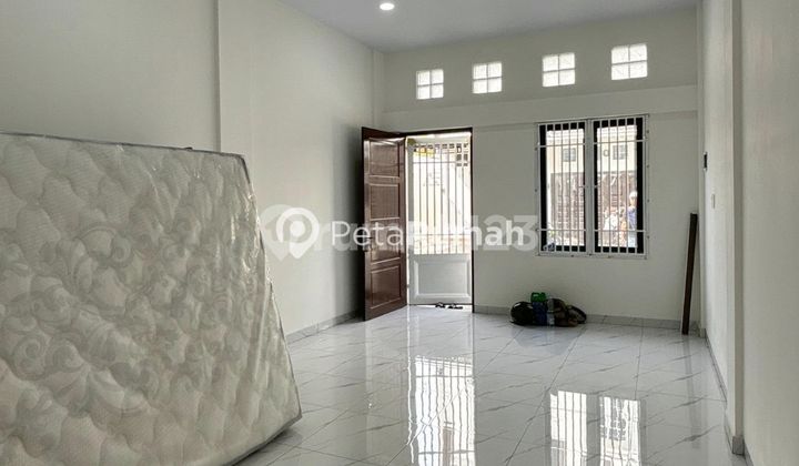 DIJUAL TOWNHOUSE JALAN METEOROLOGI I KOMPLEK MENTARI STARLIGHT - DAERAH MEDAN TEMBUNG 2