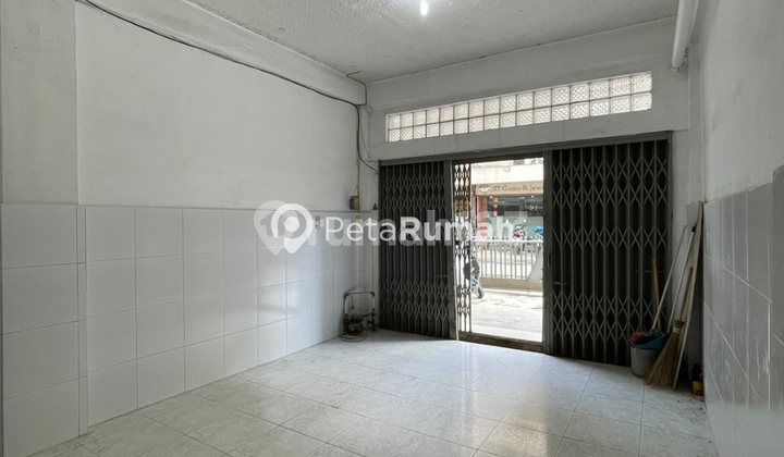 For Sale Shop House Thamrin Baru Street - Medan Area 2