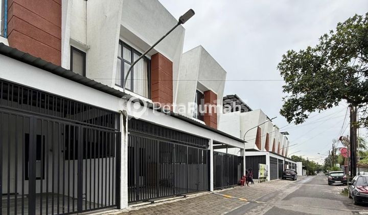 For Sale Villa on Jalan Setia Baru, Rukun Mas Complex, West Medan
