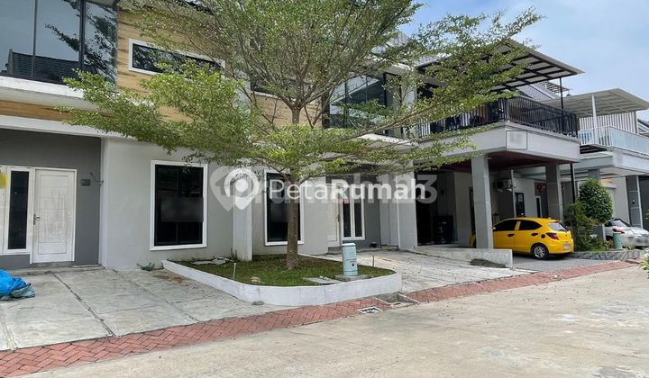 FOR SALE VILLA ON GAPERTA STREET, END OF GIVENCY ONE COMPLEX, VALENTINO TYPE - KAMPUNG LALANG MEDAN SUNGGAL AREA (jesslyn)