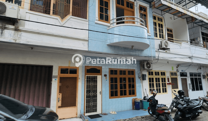 Townhouse Komplek Pasar Iii Baru 1