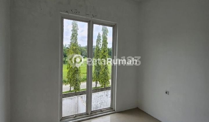 FOR SALE VILLA ON GRAHA METROPOLITAN STREET, AMARI GOLF RESIDENCE COMPLEX - KAMPUNG LALANG MEDAN SUNGGAL