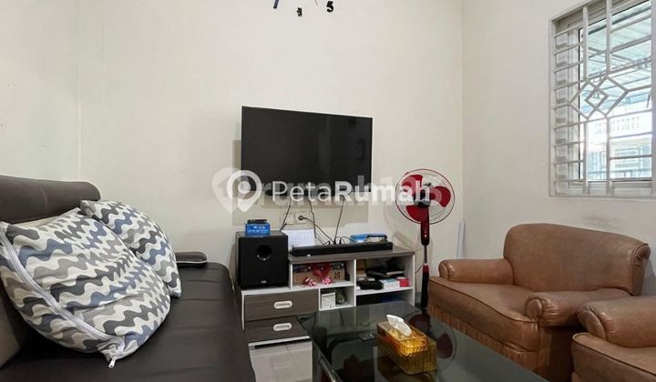FOR SALE HOUSE ON PASAR III STREET, GRAHA KRAKATAU COMPLEX | Medan Perjuangan 2