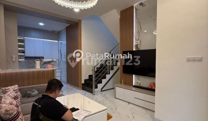 Dijual Villa Jalan Mega Komplek Ringroad Ville 2