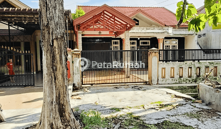  Villa Jalan Madio Santoso 1