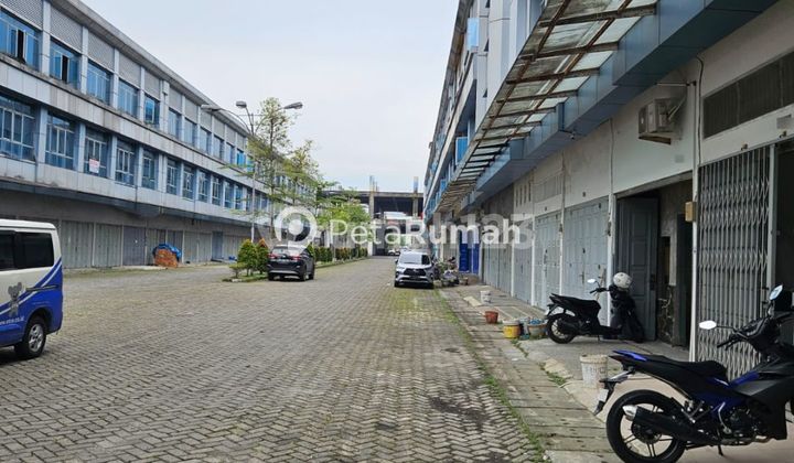 RUKO GANDENG JALAN PADANG GOLF KOMPLEK CBD POLONIA DAERAH POLONIA  2