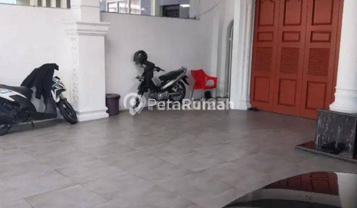 Rumah Jalan Tengku Amir Hamzah Komplek Griya Riatur Indah Jalan Krisan 2