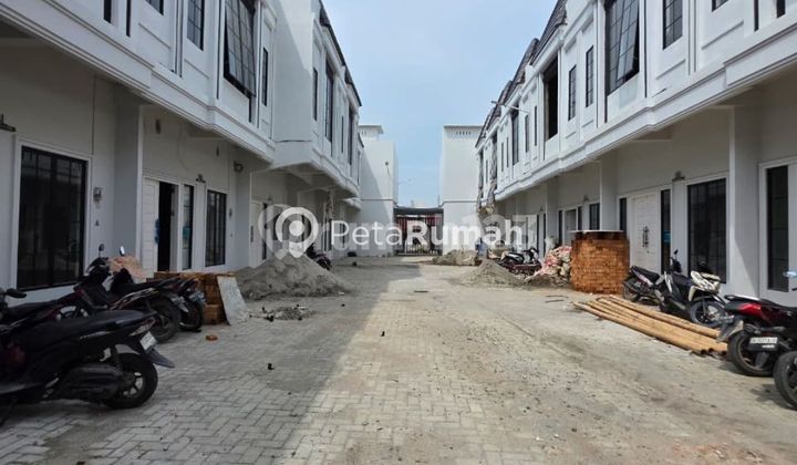DIJUAL RUMAH JALAN SUKAMURNI KOMPLEK THE MONTANA-MEDAN TEMBUNG  2