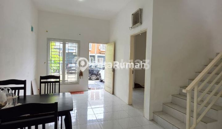 FOR RENT VILLA ON MERCI RAYA STREET, MEDAN RESORT CITY COMPLEX, AMSTERDAM CLUSTER, RODEN TYPE - JOHOR AREA