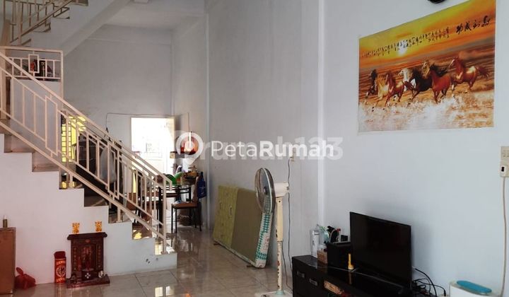 VILLA JALAN SETIA BARU KOMPLEK SETIA BARU RESIDENCE DAERAH KOTA MEDAN DEKAT SEKIP 