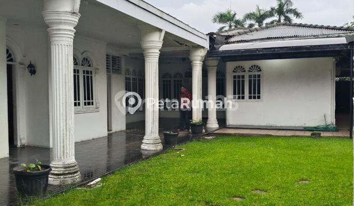 FOR SALE VILLA ON SEI MUSI STREET - MEDAN SUNGGAL AREA