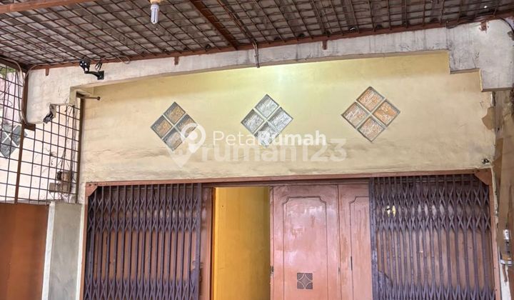For Sale Shop House on Karantina Street-East Medan