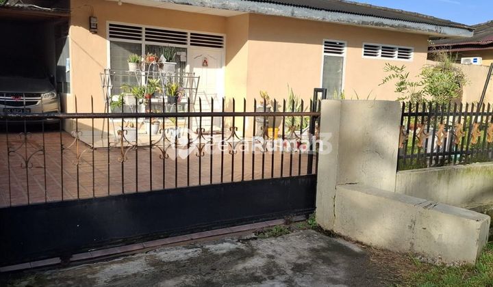 HOUSE ON IRRIGATION ROAD III, MEDAN PERMAI COMPLEX, SEROJA AREA 1