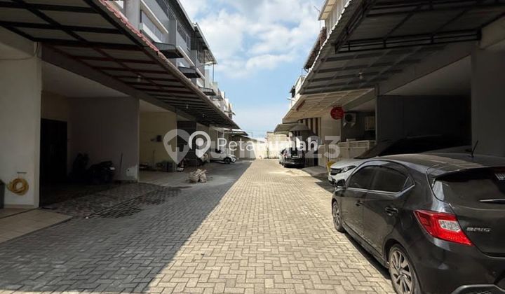 Dijual Rumah Jalan Madio Santoso Komplek Madio Regency-Daerah Krakatau Medan Timur