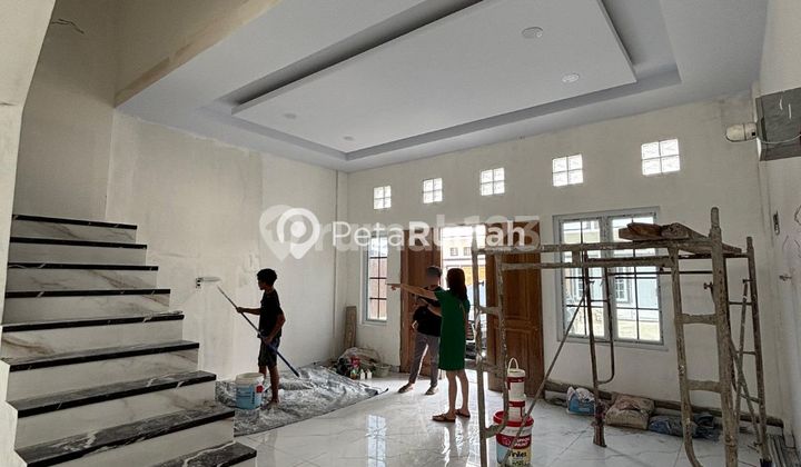VILLA JALAN SIDOMULYO KOMPLEK KIRRIBILI DAERAH KRAKATAU DEKAT MADIO SANTOSO 