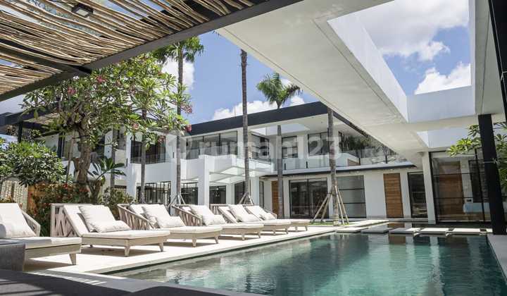 Dijual Eksklusif! Villa 5 Br Di Canggu Nyaman & Menguntungkan