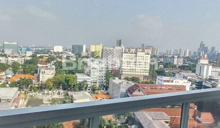 APARTEMEN DENGAN PRIVATE LIFT, DENGAN FASILITAS LENGKAP KONDISI BARU. 1
