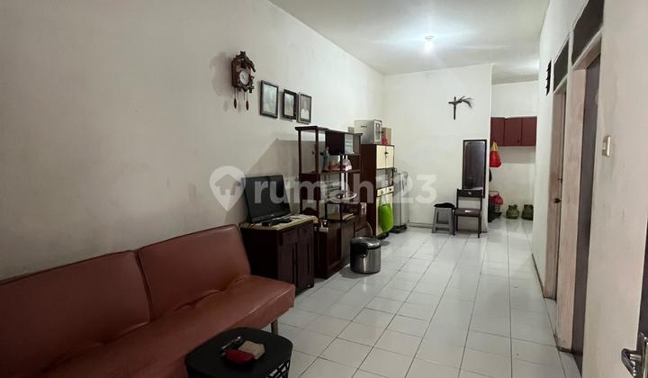 Rumah Tua Hitung Tanah Tanjung Duren Lingkungan Nyaman Tenang dan Strategis