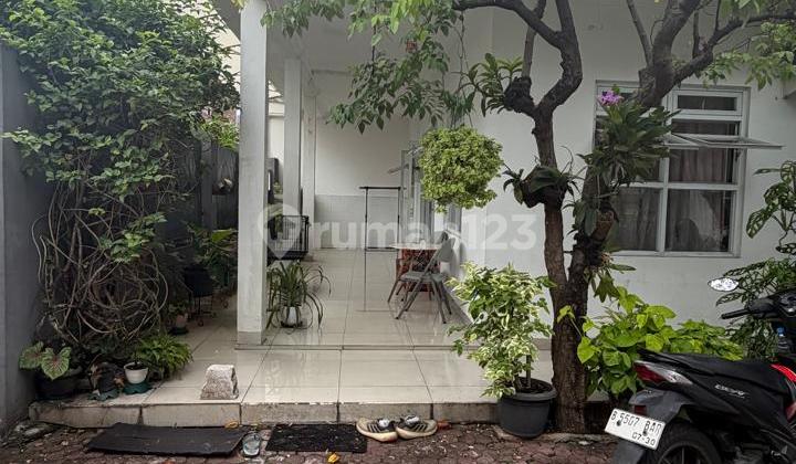 Rumah Clasic Tomang Lokasi Strategis 