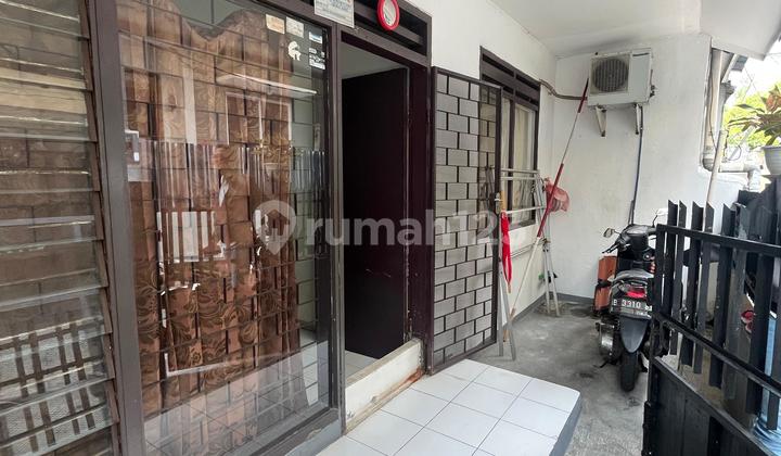 Rumah Tua Hitung Tanah Tanjung Duren Lingkungan Nyaman Tenang dan Strategis Rumah Tua Hitung Tanah Tanjung Duren Lingkungan Nyaman Tenang dan Strategis