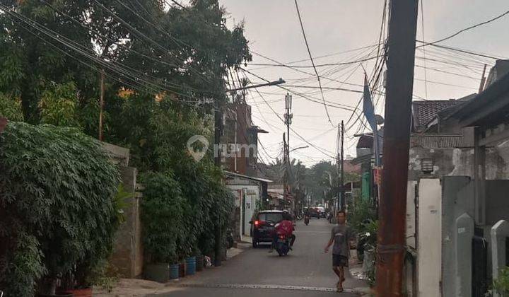 Rumah Tua 2 lantai Rawabelong Strategis di pinggir Jalan 2