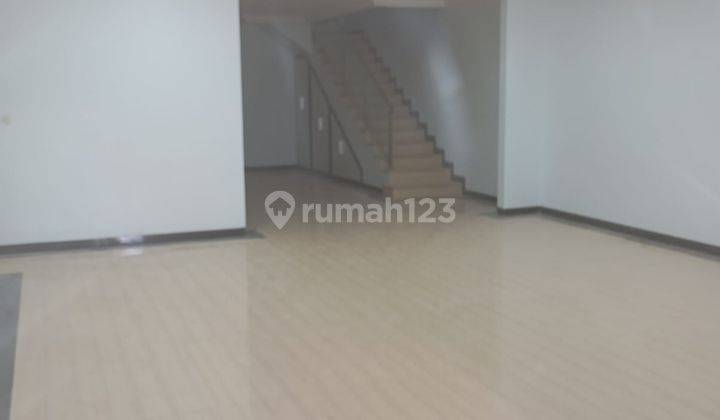 Dijual Rumah Mewah Minimalis Rooftop 3.5 Lantai Di Taman Surya 5 2